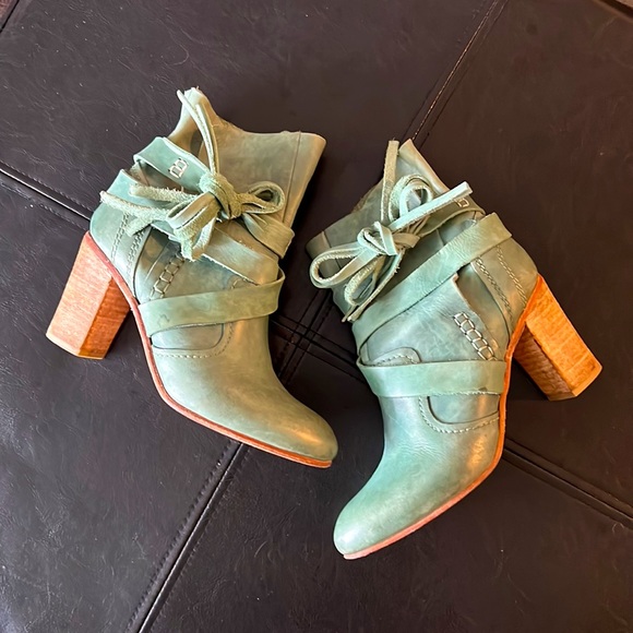 Free People jade green tie booties - Picture 3 of 7